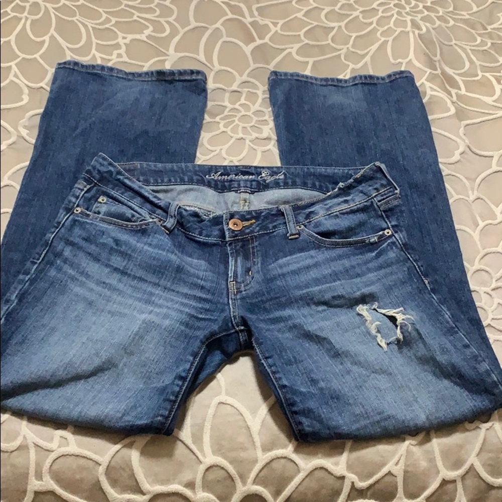 Like new- Distressed American eagle jeans